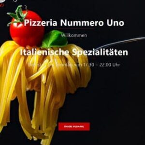 Dunkler Webseitenentwurf einer Pizzeria mit Spaghetti, Tomate und der Überschrift Italienische Spezialitäten